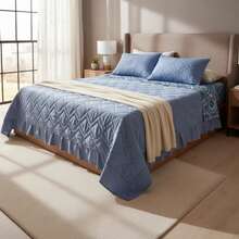 3-Piece Bedding Set: Double-Sided Printed Comforter With Bed Skirt + 2 King Size Pillowcases - 靛藍/天空 - 查看 2