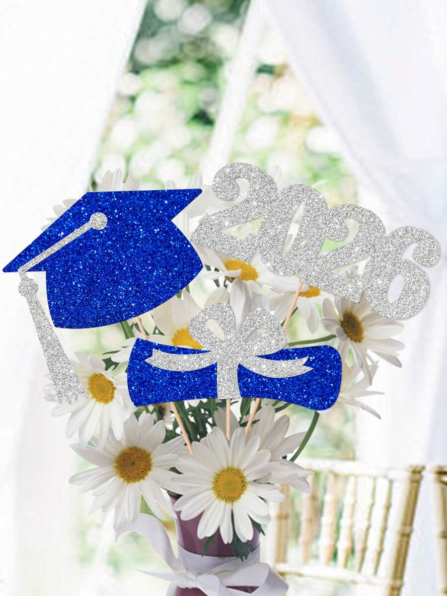 3 buah Hiasan Botol/Topi Wisuda Berkilau Biru & Perak Bertuliskan "Class Of 2026", Untuk Dekorasi Pesta Wisuda Merayakan Angkatan 2026 - perak biru - View 1