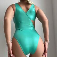 Traje de Baño de una Pieza de Color Sólido con Diseño Irregular y Aberturas 2449 - verde esmeralda - Ver 5