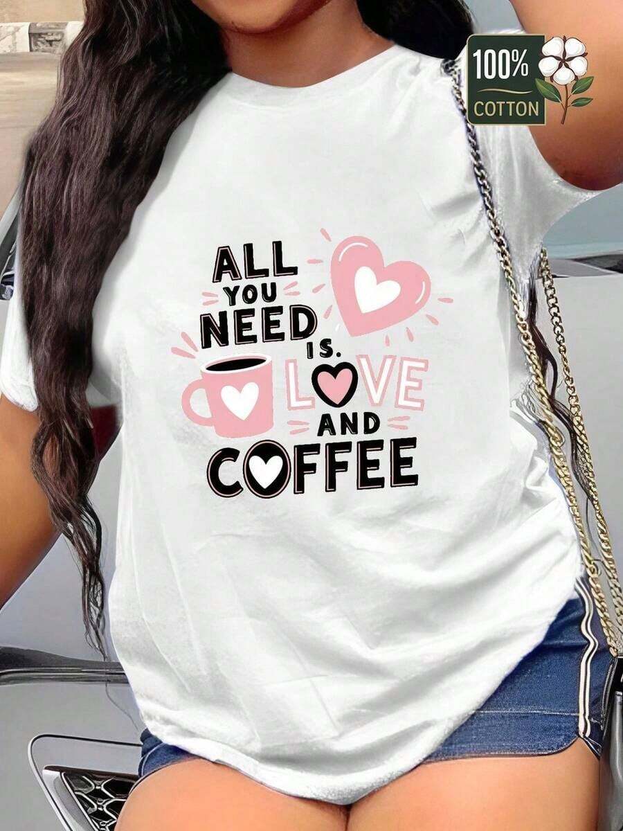 Women's Plus Size Cotton T-Shirts, 100% Cotton, Extra Large Tee - Fun Coffee And Love Print With The Phrase "All You Need Is Coffee, Love & Coffee" With Hearts And Coffee Beans - Casual White Short Sleeve Crew Neck T-Shirt With Pink Lettering - Valentine's Day Outfits, Gift For Coffee Lovers, Comfortable Everyday Wear, Geometric Pattern, Machine Washable, All Season Clothing, Relaxed Fit, Plus Size Fashion, Plus Size Coffee Blouses, Women's Basic Blouses Y2K Style. - 白色 - 查看 1