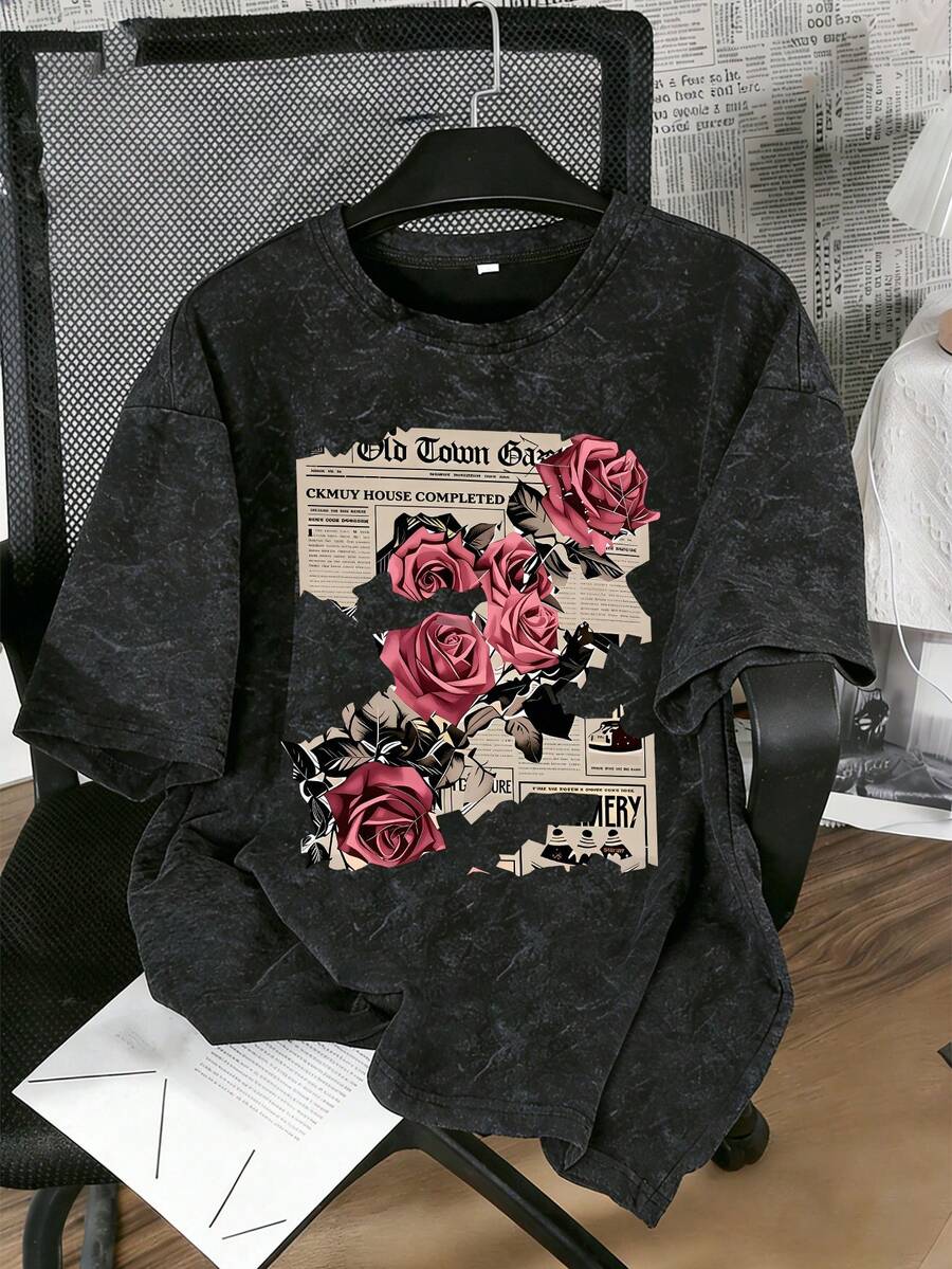 Kaos lengan pendek motif kepingan salju ini dirancang untuk anak perempuan, dihiasi dengan pola cetak huruf merah mawar yang unik, dipadukan dengan desain leher bulat yang lembut; ini adalah atasan kasual berwarna hitam. - Hitam - View 1