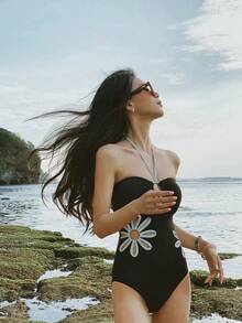New Rainbow-Colored Hollow Floral Design, Fresh And Simple Style, Fashionable One-Piece Swimsuit With A High-End Feel For Women's Seaside Vacation - Black Camisole - View 5