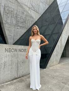 Old  Glamour - A Corseted Silhouette With Cascading Ruffle & Lace Detail For NYE Galas - trắng - Xem 3