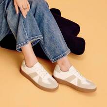 Zapatos casuales unisex, talla 36-45, zapatos casuales de mujer y zapatos deportivos de hombre, zapatos planos de suela blanda con cordones, zapatos cómodos y livianos de hombre para uso diario, de corte bajo,,,,,Zapatillas Deportivas Casuales Plateadas para Mujer, Primavera 2026, con Suela Gruesa, Estilo Retro, con Cordones, Tipo Alemán, Blancas. - Plateado - Ver 4