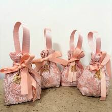 Jacquard Dessert Bag With Handle, Wedding Gift Set Bag, Textured Handheld Candy Bag, Suitable For Wedding, Engagement, Engagement Ceremony, Birthday Party, Baby Shower Gift, Jewelry Storage, Also As Wedding Guest Gift, Used For Storing Candy, Scented Candles, Small Soap, Hand Cream, Etc. This Bag Design Is Reusable And Very Practical - Multiple Styles - View 4