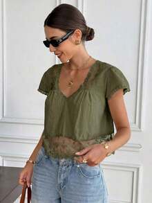 Nuevo 2026 Blusa holgada de manga corta con encaje de contraste para mujer - Verde militar - Ver 3