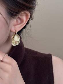 1 Đôi bông tai mặt dây chuyền hình lá bạch quả bằng đồng vàng, kiểu dáng thanh lịch, độc đáo, phong cách retro, tối giản, kiểu boho, nhiều lớp bằng kim loại tinh tế, unisex, thích hợp để đeo hàng ngày, dự tiệc, đám cưới và làm quà tặng ngày lễ. - A - Xem 5