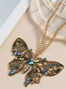Fashionable Chic Artistic Butterfly Pendant Necklace, Luxury Creative Design - Multicolor - View 3