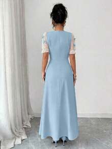 Vestido de manga corta con cuello cuadrado, decoración de lazo 3D y parches de malla - Celeste - Ver 2