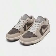 Nike Air Jordan Retro 1 Low SE Women's Casual Shoes Pinksicle/White/Black IV2446-684 | Low-Top Versatility, Everyday Wearable - 棕色 - 查看 3