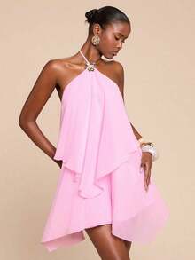Women's Casual Mini Dress With Spaghetti Straps, Open Back, Ruffles, And An Asymmetrical Hem In A Green Ombré Effect. Perfect For Beach Vacations, Spending Time With Sisters, Or Everyday Wear. A Stylish Green Ombré Mini Dress. - 紫紅色 - 查看 4