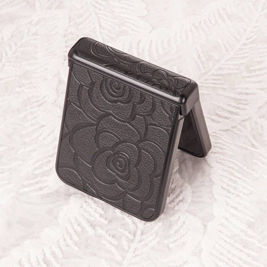 CHOKBODY 啞光壓花花卉紋理荔枝紋人造皮革折疊手機殼,附中軸鉸鏈保護,適用於 Galaxy Z Flip 8/7/7FE/6/5/4 5G 折疊手機保護殼 - 黑色 - 查看 1
