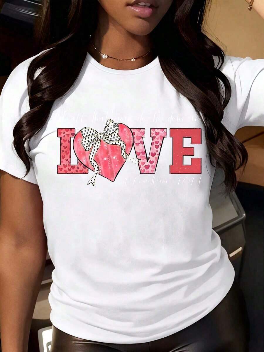 Comfortable For All-Day Wear. This Women's Casual T-Shirt Features A Round Neck, Short Sleeves, And A Heart Print With A Polka Dot Bow, Making It Ideal For Valentine's Day And Everyday Wear. Its Relaxed, Comfortable Fit Flatters All Body Types, While The High-Quality Material Feels Soft Against The Skin And Offers Durability. - 白色 - 查看 1