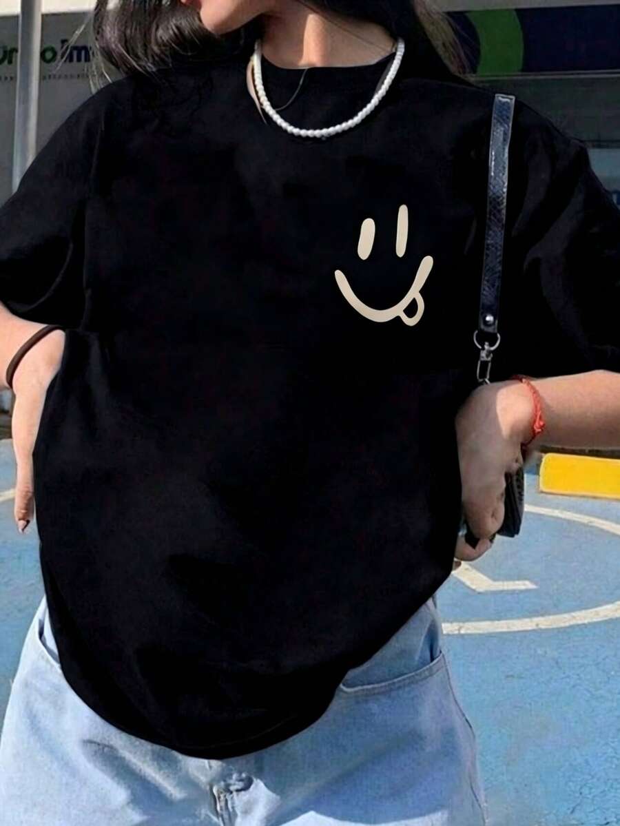 Loose-Fitting And Fun With A Face Print T Shirt - Comfortable And Stylish Everyday Clothing - Very Suitable For Young People And Adults. - 黑色 - 查看 1
