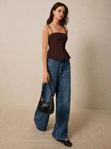 Top de cami con detalle bordado y volante de tirantes finos - Ideal para un verano elegante y con estilo, Blusas de mujer con volante, Blusas de tirantes finos, Blusas de verano lindas, Bordadas, Ropa casual y elegante - Marrón - Ver 6