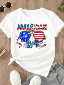 Comfortable For All-Day Wear. This Women's Casual Short-Sleeve T-Shirt Features A Crew Neck, A Relaxed Fit, And A Print Of The American Flag, Sunglasses, And Stars To Celebrate Independence Day. The Comfortable, Relaxed Fit Flatters All Body Types, While The High-Quality Material Feels Soft Against The Skin And Offers Durability. - 白色 - 查看 4