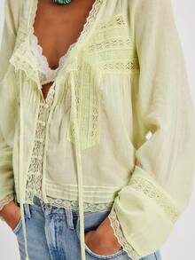 Women's Lace Trim Long Sleeve Blouse Scoop Neck Tie Front Pleated Sheer Flowy Peasant Top Victorian-Inspired Cropped Shirt with Bell Cuffs for Boho Cottagecore Styling Layering  Everyday Feminine Outfits - verde menta - Ver 3