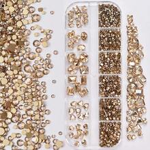 12 Pieces Of 3D Clear Crystal Nail Stickers Mixed With Oval Diamonds, Butterflies, Hearts And Round Rhinestones For Nail Decoration. - 巧克力棕 - 查看 1