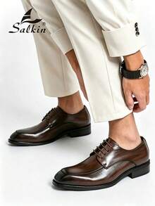Salkin Giày Derby nam cổ điển, thiết kế retro với đế đỏ, giày tây da mềm cao cấp hiện đại, mũi nhọn thoáng khí, buộc dây, phù hợp cho quý ông, công sở, các sự kiện xã hội, đám cưới. Thích hợp cho hẹn hò, bữa tối lãng mạn, kỳ nghỉ. Giày học sinh, phong cách đại học. Khuyến nghị nên chọn lớn hơn một size. - Rỉ Nâu - Xem 9
