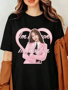NAYEON TWICE  Grafisk T-shirt med hjärtmönster, kortärmad svart bomulls-t-shirt unisex - Svart - Visa 7