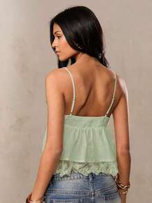 Parte superior de camisa de mujer de lino crema con encaje bordado, parches y volantes en el bajo, adecuada para usar como top de lino, top de vacaciones, top de playa, top casual, top lindo, top de verano - verde menta - Ver 2