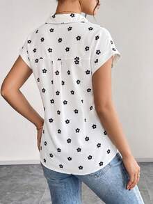 Áo sơ mi nữ dáng suông không tay cổ ve họa tiết hoa nhí, kiểu dáng thanh lịch mùa hè, áo blouse trắng in họa tiết dành cho công sở. - trắng - Xem 7