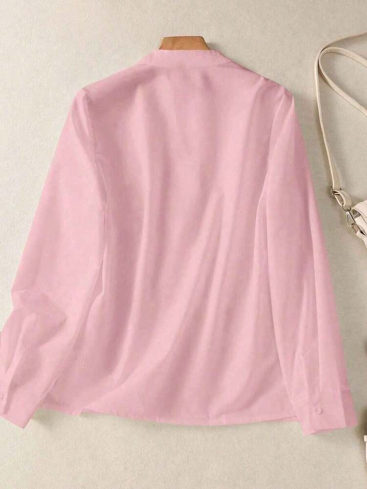 Camisa de mujer de unicolor con cuello en V y botones - Blusa casual y elegante de manga larga con detalle de bolsillo, adecuada para vacaciones, viajes y uso diario, artículo esencial para todas las temporadas de primavera - Estampado de caballero rosa - Añade 10