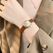 SOKI Women's Watch, Personalized Fashion Round Dial, Leopard Print PU Strap, Electronic Drive And Pointer Display, Classic Casual Women's Quartz Watch, Daily Wear, Back To School Season, Time Checking, Birthday Gift, Also An Ideal Choice For Yourself Or Friends - Brown - View 3