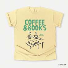 2026 Kaffe och böcker T-shirt: Unisex-skjorta dam sommartopp - Vitt - Visa 5