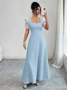 Vestido de manga corta con cuello cuadrado, decoración de lazo 3D y parches de malla - Celeste - Ver 3