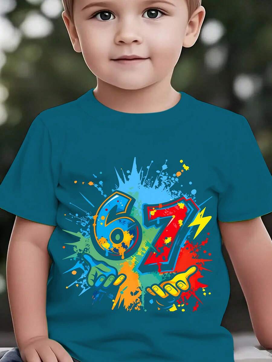 Camiseta de manga corta para niño, moda de verano, con estampado de dibujos animados de número 67 con salpicaduras de tinta, ideal para actividades casuales al aire libre, NY-DX9594 - Azul - Ver 1