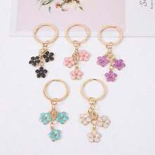 1pc Cute Enamel Three Flower Keychain, Sweet Gold Tone Alloy Floral Pendant Key Ring, Aesthetic Bag Charm For Purse, Backpack & Earbuds Case, Girly Car Key Accessories Gift - A - View 5