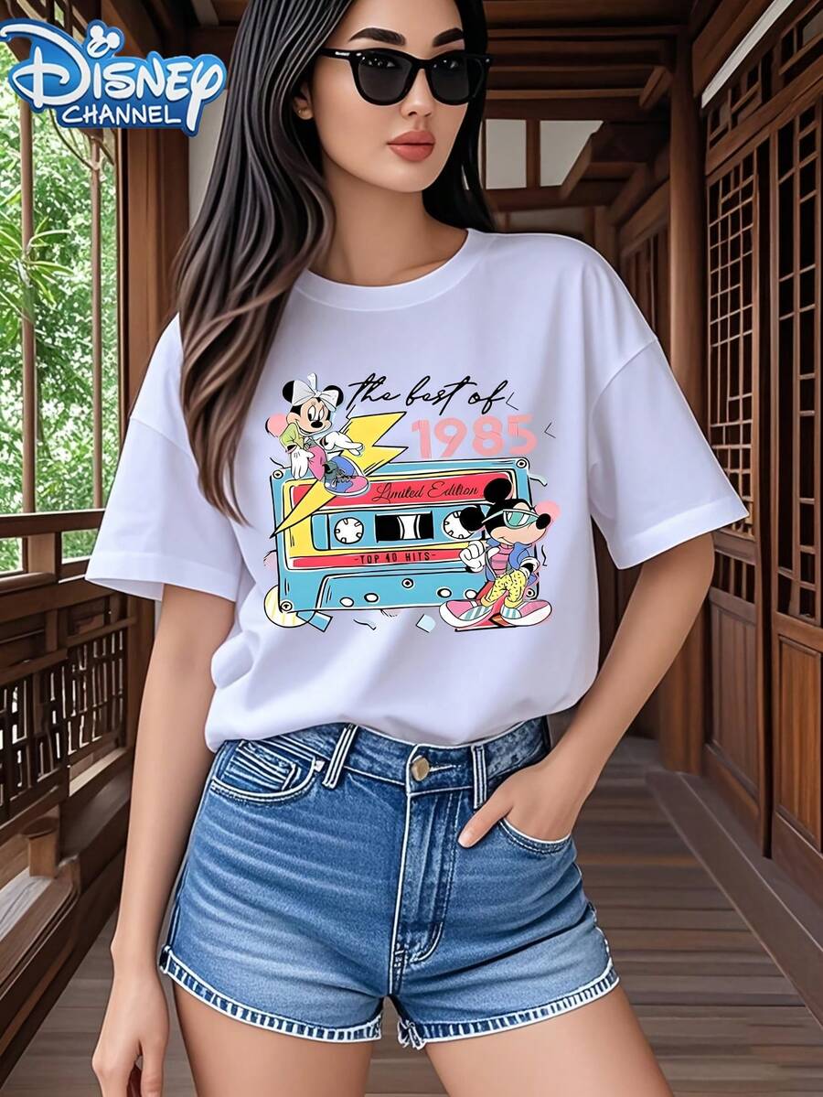 DISNEY Women's Vintage Mickey & Minnie Mouse Tape-Logo T-Shirt - Retro 1985 Short-Sleeve Crew Neck Casual Summer T-Shirt With Iconic Mouse Ear Design, Suitable For Theme Parties & Casual Wear - trắng - Xem 1