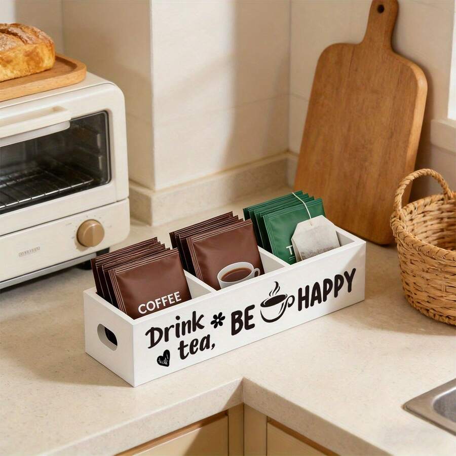 Esta caja de almacenamiento de bolsitas de té tiene tres compartimentos, mejorando la experiencia de tomar té. Diseñada para entusiastas del té, es una caja de madera con dos asas laterales, muy adecuada para colocar en el mostrador de la cocina o la despensa. - Multicolor - Ver 1