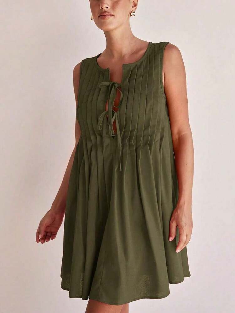 Vestido corto casual sin mangas de mujer con pliegues y amarres delanteros en unicolor - Verde militar - Añade 7