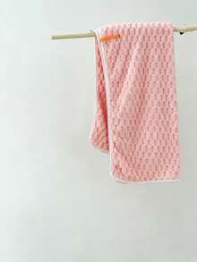 1条35cm*75cm手巾 / 1条70cm*140cm浴巾 / 2件套（35cm*75cm手巾 + 70cm*140cm浴巾）珊瑚绒材质，如云般柔软，吸水性强，不易掉毛，高端SPA、海滩、浴室、健身房、情人节礼物、宿舍、学生、四季皆宜的毛巾套装 - 彩色 - 查看 12