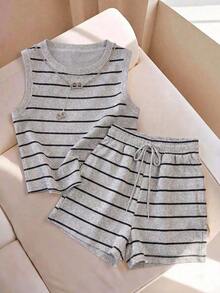 Conjunto casual de 2 piezas de top de tirantes de cuello redondo a rayas y shorts con cordón en la cintura para mujer - Multicolor 2 - Ver 3