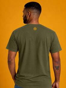 Black Casual Minimalist T-Shirt With American Beer Glass Design | 100% Cotton, Brazilian Style, Perfect For Hanging Out With Friends And At The Bar - 軍綠色 - 查看 4