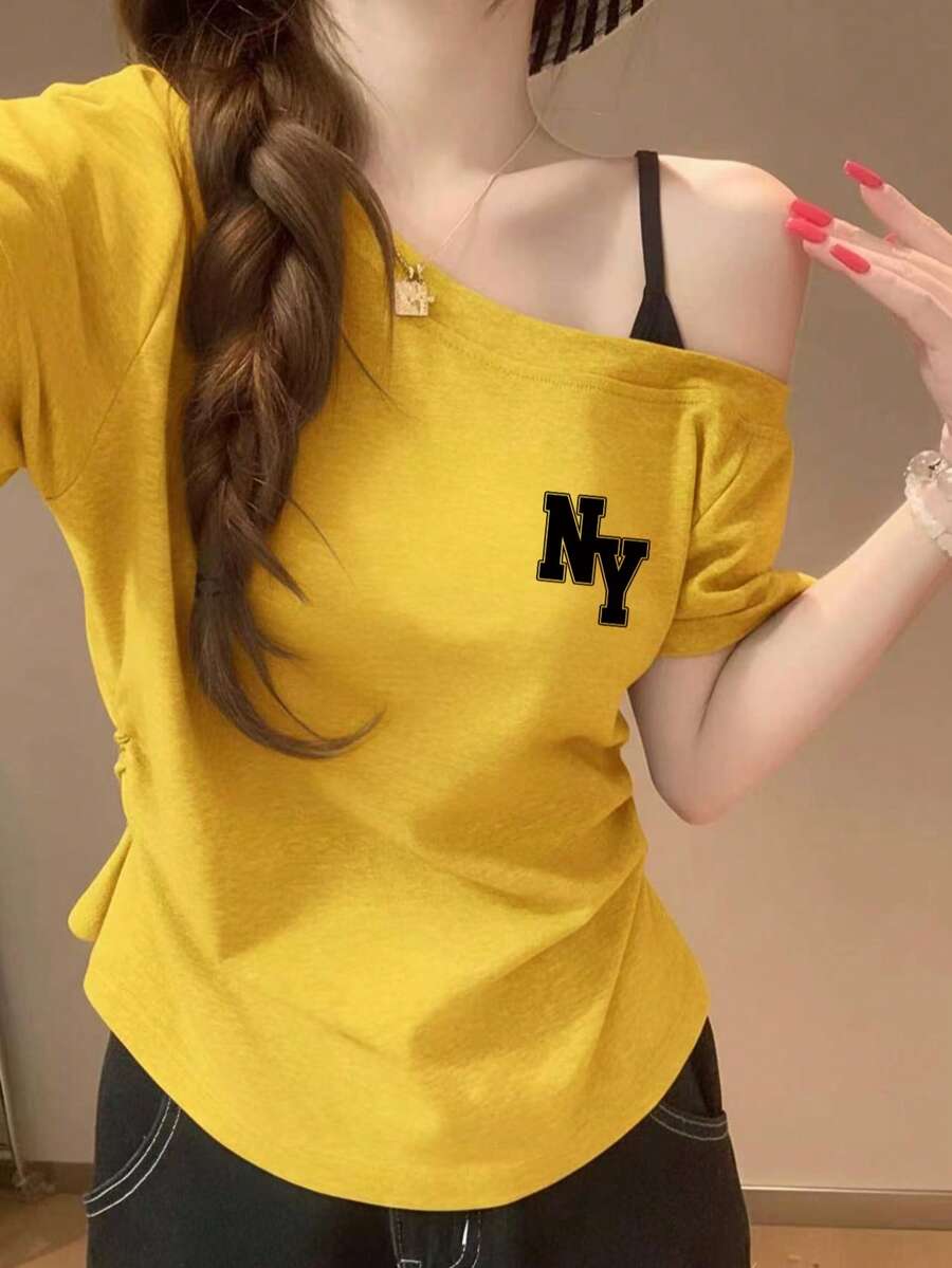 休闲风黄色露肩T恤,印有NY字母图案,配有抽绳腰带,修身性感上衣,适合夏季穿着 - 黃色 - 查看 1