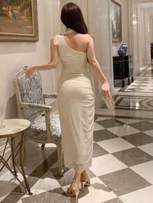 Vestido de fiesta de hombro oblicuo de unicolor y simple para uso diario, vestido de verano elegante para Año Nuevo, vestido para boda, baile de graduación, vestido largo, vestido de cóctel - Beis - Ver 5