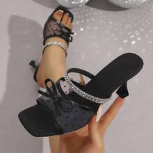 Damen Stiletto-Absatz Sandalen mit Strass-Schleife, Polka-Punkt-Mesh, offene Zehen und rückenfreiem Design, leichte luxuriöse sexy Slip-On High Heels, PU-Material für Party, Date, Alltag - Schwarz - Übersicht 5