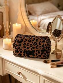 Bolsa de maquillaje de gran capacidad con estampado de leopardo, organizador de cosméticos con textura animal dorada y cremallera, bolsa de aseo de viaje de tela de poliéster duradera adecuada para mujeres, adolescentes y viajeros, puede almacenar lápiz labial, brochas, sombra de ojos, productos para el cuidado de la piel y artículos de uso diario, perfecta para viajes, baño, gimnasio, oficina, organización de bolsos y uso diario - Multicolor - Ver 2