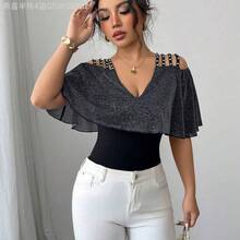 Fengyu Women's Clothing Store Camiseta casual, elegante y con estilo para mujer, de manga corta, cuello en V, con tirantes de volantes, hombros calados, detalles con cuentas, de tela de punto negra, de corte ajustado y elástica - Negro - Ver 6