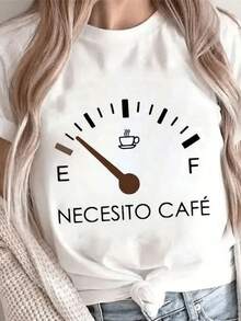 Camiseta Gráfica Necesito Cafe. Camiseta holgada de manga corta para mujer con estampado gráfico de café. Esta camiseta informal y cómoda de mezcla de algodón es perfecta para el día a día o para el fin de semana para los amantes del café. 0N9Q - Negro - Ver 8