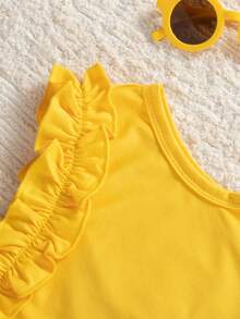 Conjunto de 2 piezas con top sin mangas con volantes y shorts decorados con flores 3D para niñas en verano - Amarillo - Ver 5