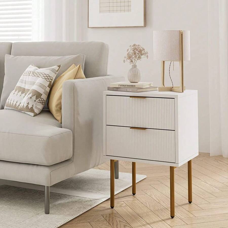 Mesa de noche moderna blanca con 2 cajones y patas metálicas doradas – Diseño compacto y elegante – Almacenamiento vertical para dormitorio, salón o entrada - Blanco - Ver 1