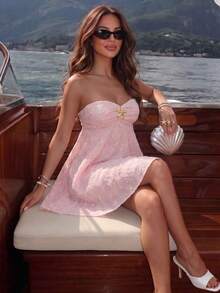 Vestido mini de mujer con escote strapless y espalda descubierta, de línea A, con tela de chifón jacquard rosa, decoración de estrella de mar de metal, para playa, boda, fiesta, casual, versátil, primavera/verano - Rosa - Ver 1