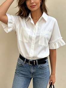 Áo sơ mi ngắn tay tối giản với viền bèo nhún, cổ áo, cài cúc đơn, hai túi, màu trắng, mùa hè 2026, trang phục công sở thường ngày. - trắng - Xem 1