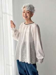 Camisa casual de algodón de unicolor y holgada para mujer con ribete de contraste en el cuello, el bajo y los puños - Blanco - Ver 6