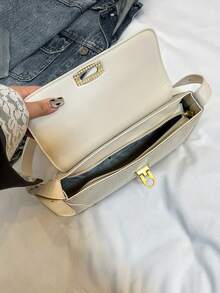 New French Niche Design Women's Handbag, Contrast Color Commuter Underarm Fashion Versatile Retro Baguette Shoulder Bag - White - View 7